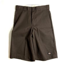 画像2: Dickies 13" Loose Fit Multi-Use Pocket Work Shorts Dark Brown / ディッキーズ 13インチ ルーズフィット マルチユーズ ポケット ワーク ショーツ ダーク ブラウン (2)