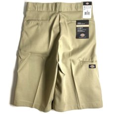 画像1: Dickies 13" Loose Fit Multi-Use Pocket Work Shorts Khaki / ディッキーズ 13インチ ルーズフィット マルチユーズ ポケット ワーク ショーツ カーキ (1)