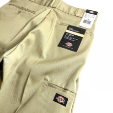 画像5: Dickies 13" Loose Fit Multi-Use Pocket Work Shorts - Khaki (5)