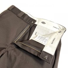 画像3: Dickies 13" Loose Fit Multi-Use Pocket Work Shorts Dark Brown / ディッキーズ 13インチ ルーズフィット マルチユーズ ポケット ワーク ショーツ ダーク ブラウン (3)