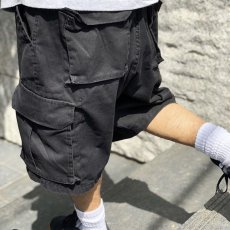画像2: Rothco Vintage Paratrooper Cargo Shorts - Black (2)