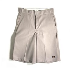 画像2: Dickies 13" Loose Fit Multi-Use Pocket Work Shorts - Silver (2)