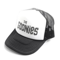 画像1: Trucker Hat USA The Goonies Black / トラッカーハットユーエスエー メッシュキャップ グーニーズ ブラック (1)