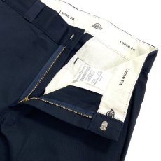 画像3: Dickies 13" Loose Fit Multi-Use Pocket Work Shorts Dark Navy / ディッキーズ 13インチ ルーズフィット マルチユーズ ポケット ワーク ショーツ ダークネイビー (3)