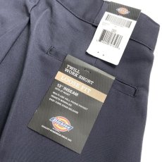 画像4: Dickies 13" Loose Fit Multi-Use Pocket Work Shorts - Diesel Gray (4)