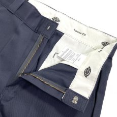 画像3: Dickies 13" Loose Fit Multi-Use Pocket Work Shorts - Diesel Gray (3)