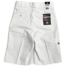 画像1: Dickies 13" Loose Fit Multi-Use Pocket Work Shorts White / ディッキーズ 13インチ ルーズフィット マルチユーズ ポケット ワーク ショーツ ホワイト (1)