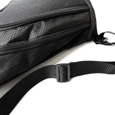 画像2: Port Authority Honeycomb Sling Pack - Black (2)