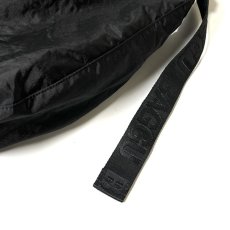画像6: BAGGU Large Nylon Crescent Bag - Black (6)