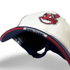 画像3: Deadstock New Era Cleveland Indians 6panel Cap NavyｘWhite / デッドストック ニューエラ インディアンス 6パネル キャップ ネイビーｘホワイト (3)