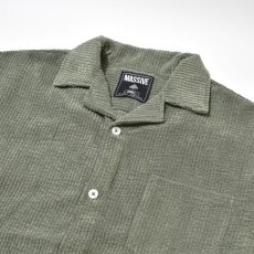 画像3: Massive Clothing S/S Corduroy Shirts Olive / マッシブクロージング ショートスリーブ コーデュロイ シャツ オリーブ (3)