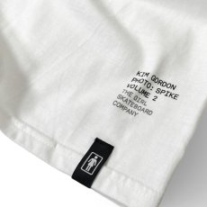 画像4: Girl Skateboards Spike Photo Kim Gordon T-Shirts White (4)