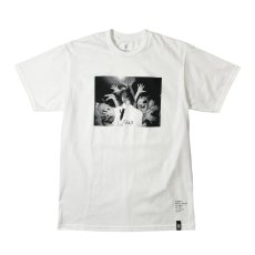 画像1: Girl Skateboards Spike Photo Karen O T-Shirts White (1)