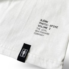 画像4: Girl Skateboards Spike Photo Bjork T-Shirts White (4)
