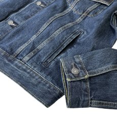画像4: Levi's #72334 The Trucker Denim Jacket - Dark Stonewash (4)
