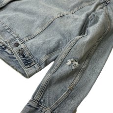 画像4: Levi's #72334 The Trucker Denim Jacket - Light Stonewash (4)