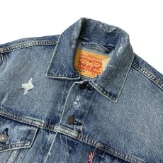 画像2: Levi's Vintage Relaxed Fit Trucker Jacket - Medium Indigo (2)