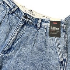 画像3: Levi's Xx Chino Loose Straight Pleated Denim Pants - Medium Indigo (3)