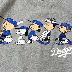 画像2: Snoopy LA Dodgers Crewneck Sweatshirts Heather Grey (2)
