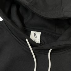 画像3: NIKE Solo Swoosh Pullover Sweat Hoodie - Black (3)