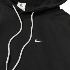 画像2: NIKE Solo Swoosh Pullover Sweat Hoodie - Black (2)