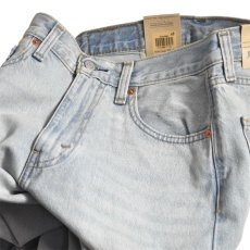 画像3: Levi's 565-0001 Loose Straight Jeans - Light Indigo (3)