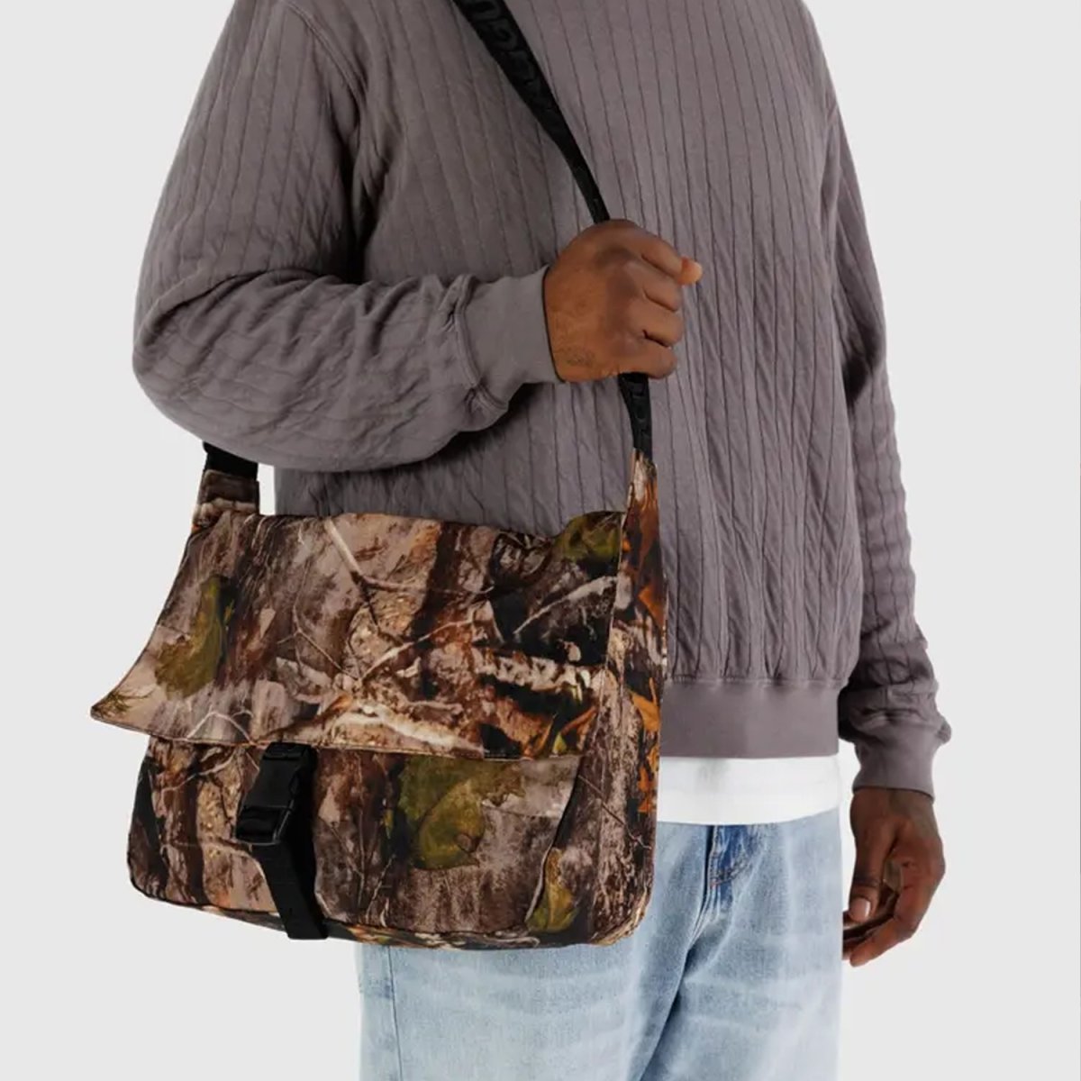 画像2: BAGGU Nylon Messenger Bag - Camo (2)