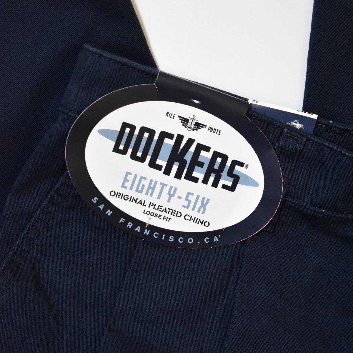 画像5: Dockers Loose Fit Eighty-Six Original Pleated Chino Pants - Navy Blazer (5)