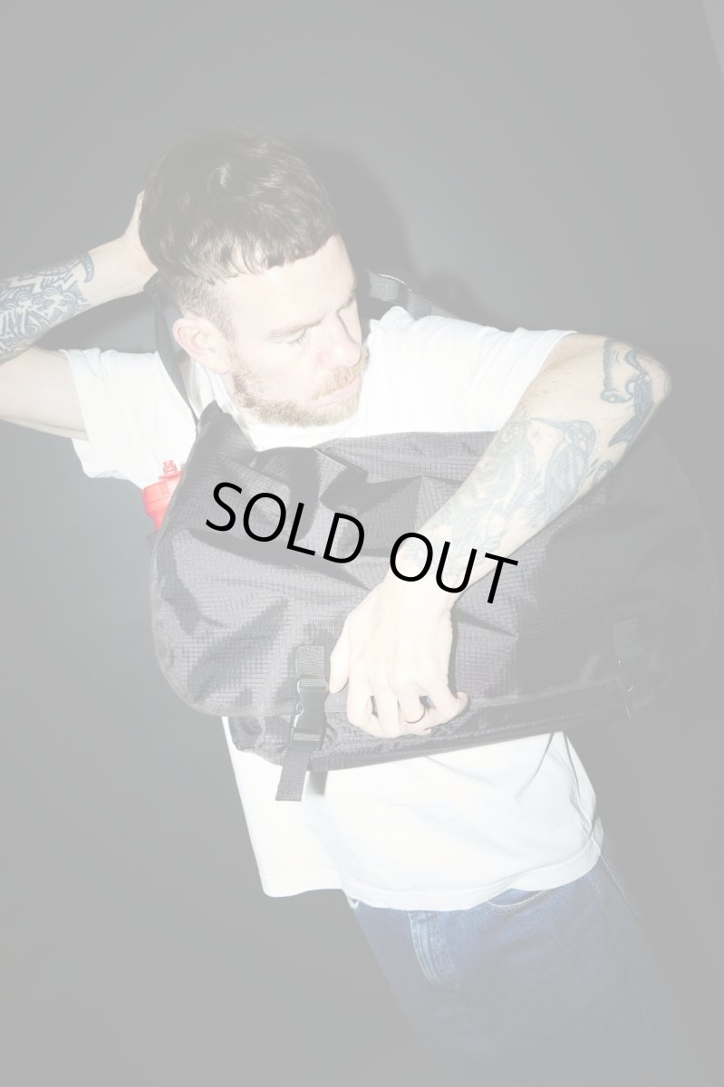 画像11: Packing Rip Stop Messenger Bag - Black (11)