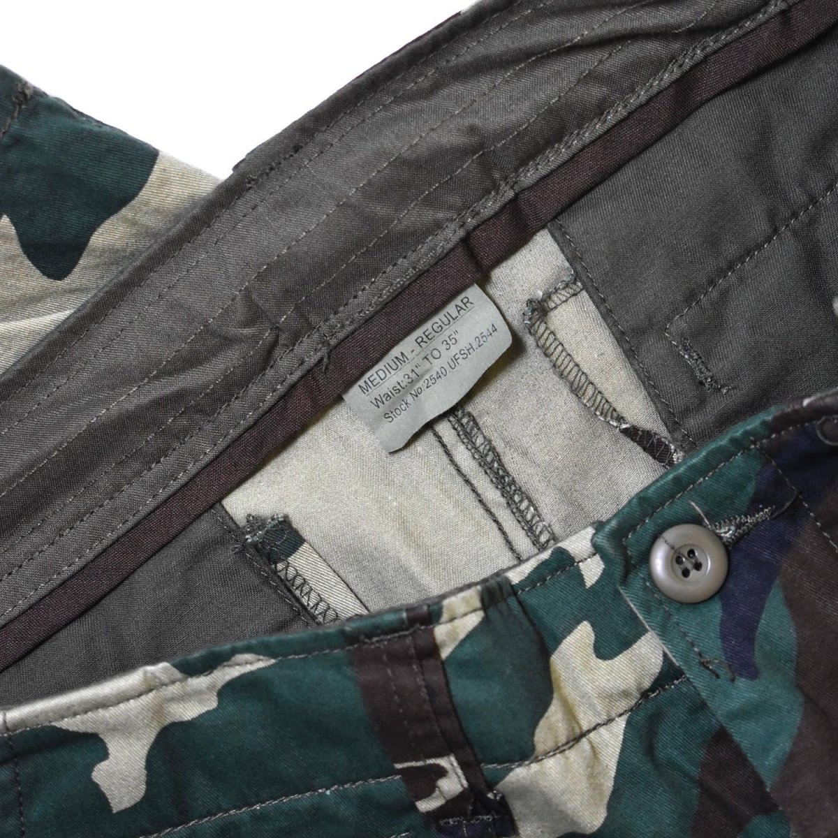 画像5: Rothco Vintage Utility Cargo Shorts - Woodland Camo (5)