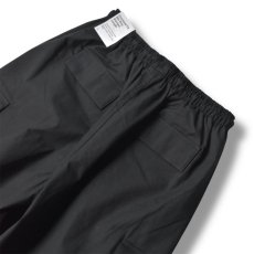 画像3: NIKE Oversized Fit Mid Rise Stacked Length Cargo Pants - Black (3)