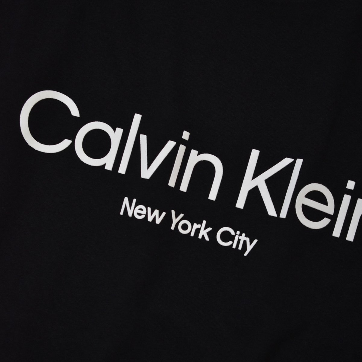 画像2: Calvin Klein New York City Logo Tee - Black (2)