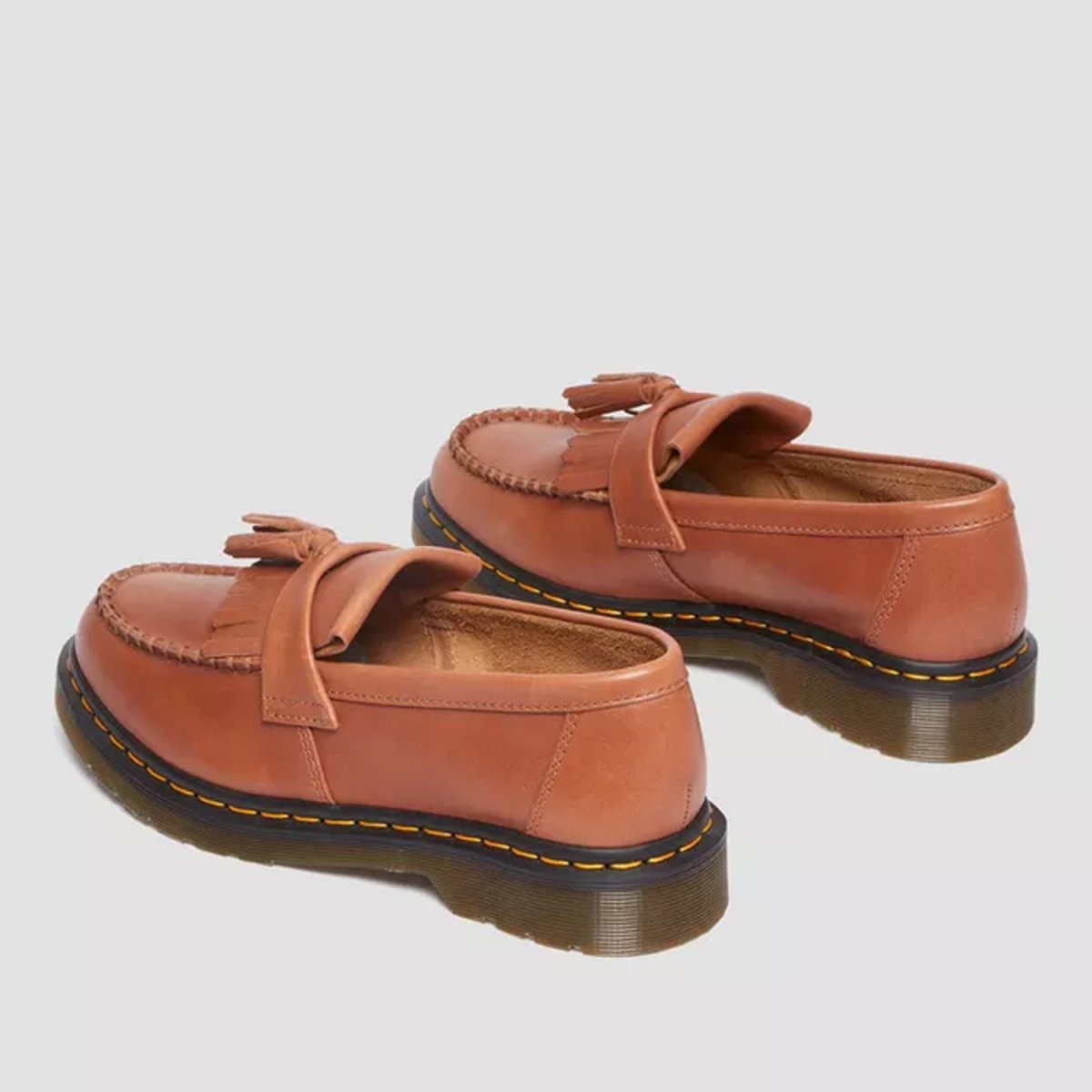 画像4: Dr.Martens Adrian Carrara Leather Tassel Loafers - Saddle Tan (4)