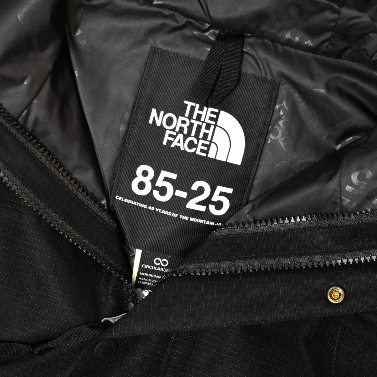 画像3: The North Face Dryvent Mono Mountain Jacket - Black (3)