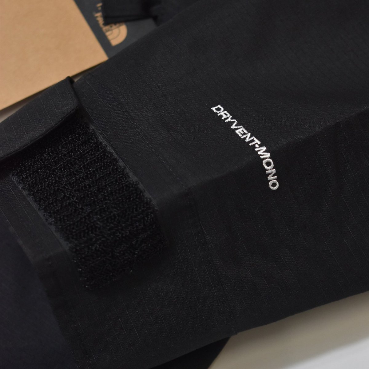 画像7: The North Face Dryvent Mono Mountain Jacket - Black (7)