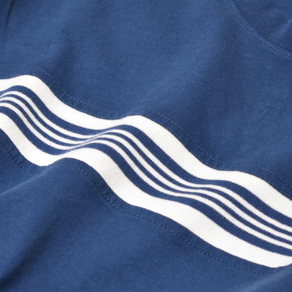 画像4: Old Navy Heavyweight Chest-Stripe T-Shirts - Pacific Blue (4)