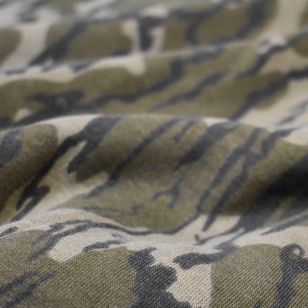 画像6: Carhartt USA Loose Fit Midweight Camo Sleeve Graphic Hoodie - Mossy Oak Bottomland (6)