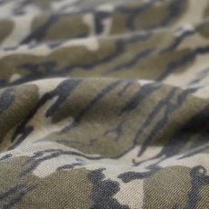 画像6: Carhartt USA Loose Fit Midweight Camo Sleeve Graphic Hoodie - Mossy Oak Bottomland (6)