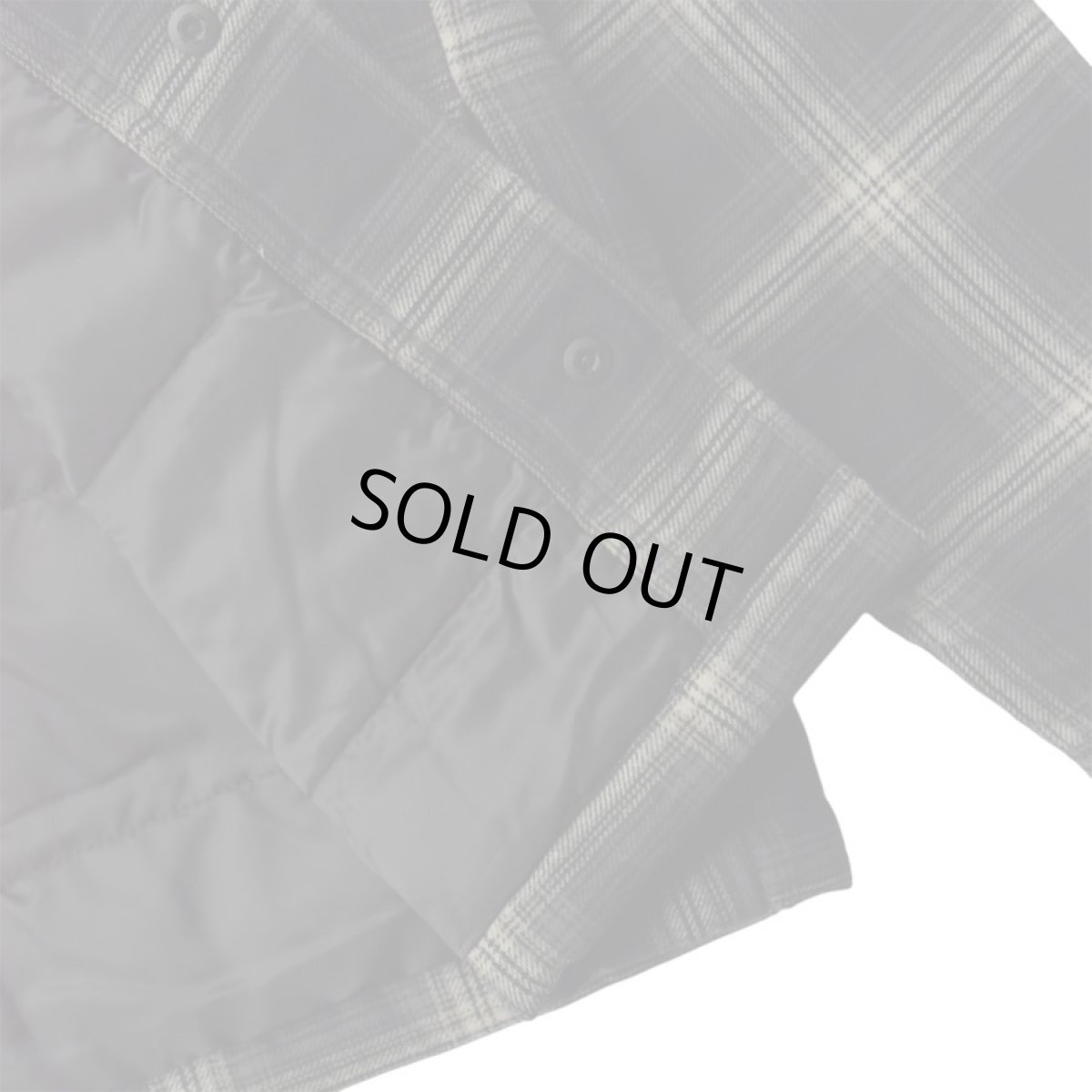 画像6: Old Navy Insulated Cropped Flannel Shacket - Black Plaid (6)