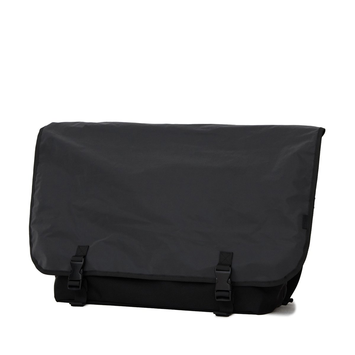画像2: Packing Reflective Messenger Bag - Black (2)
