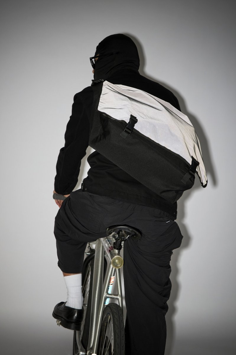 画像11: PACKING Reflective Messenger Bag - Black (11)
