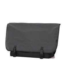 画像2: PACKING Reflective Messenger Bag - Black (2)