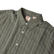 画像2: Levis Lama Boxy Shirt - Mulled Basil (2)