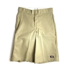 画像1: Dickies 13" Loose Fit Multi-Use Pocket Work Shorts - Khaki (KH) / ディッキーズ ルーズフィット マルチポケット ワークショーツ (1)