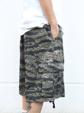画像6: Rothco Vintage Utility Cargo Shorts - Tiger Stripe Camo (6)